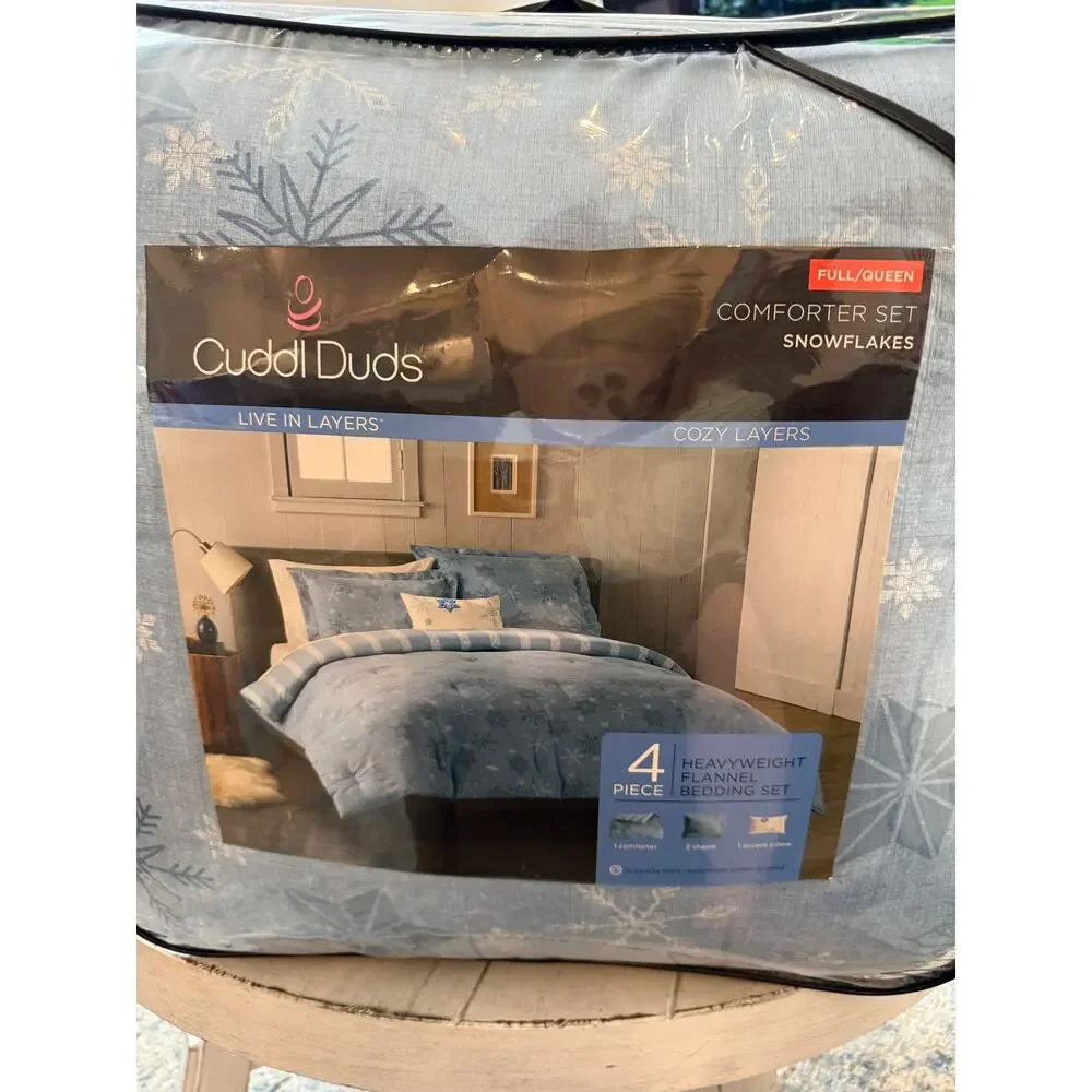 Cuddl Duds Snowflakes Flannel Heavyweight Comforter 4PC Set Full/ Queen